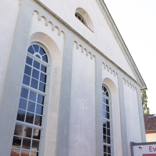 Friedrichsdorf Hugenottenkirche von außen Restaurierung durch Conservation Pool