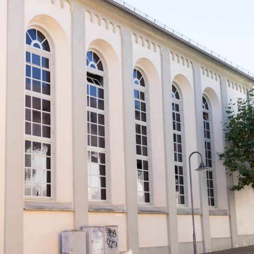 Friedrichsdorf Hugenottenkirche Fenster von außen Restaurierung durch Conservation Pool