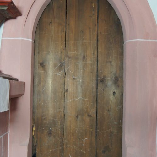 Türe nach Restaurierung Kirchenausstattung Kiedrich Kirche St. Valentinus durch Restaurierungsatelier Conservation Pool