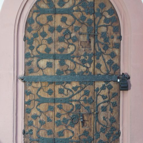 Wandschrank Nahaufnahme Restaurierung Kiedrich Kirche St. Valentinus durch Restaurierungsatelier Conservation Pool