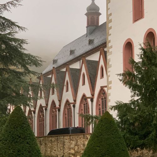 Kloster Eberbach Innenhof Nahaufnahme Fenster