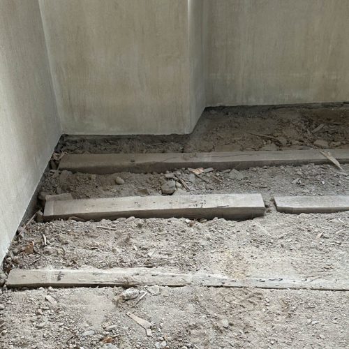 Boden im Torwächterhaus Schloss Stolzenfels bei der Begutachtung