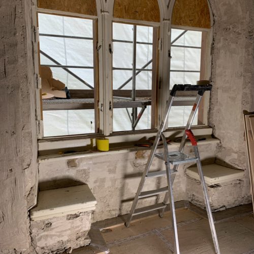 Torwächterhaus Fenster von innen vor der Restaurierung