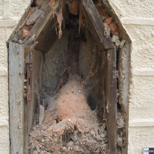 Kettenkasten Torwächterhaus ohne Tür, innen